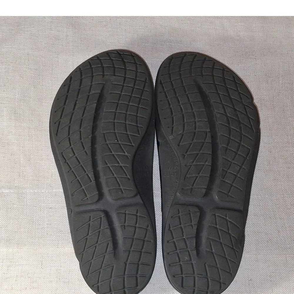 Oofos OOriginal Recovery Sandals Black Thong Flip Flops Mens 8 Womens 10 EU 41